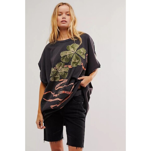 Free People We The Free Charmed Tee Tunic Top Studded Graphic Black XS 282902 - Picture 1 of 8